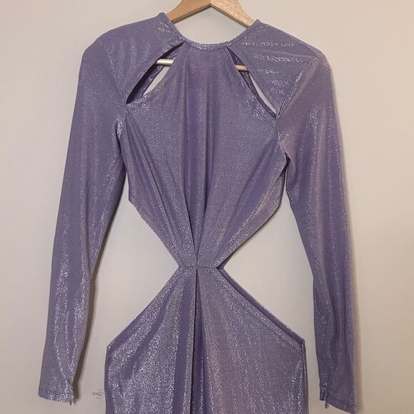 Bronx and Banco Amara Metallic Lilac Cut Out Gown Size Medium - Picture 5 of 13